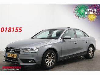 Vaurioauto  passenger cars Audi A4 Limousine 1.8 TFSI Attraction Leder Navi Clima Cruise PDC 2012/3