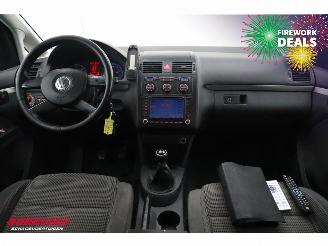 Volkswagen Touran 2.0 TDI 140 PK 7-Pers. Clima Cruise SHZ PDC AHK picture 8