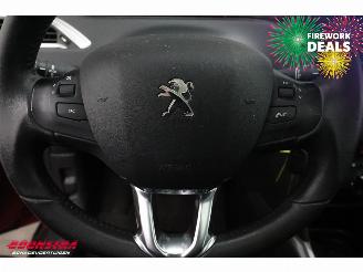 Peugeot 2008 1.2 PureTech Active Pano Navi Airco Cruise PDC 77.152 km! picture 19