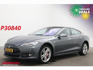 krockskadad bil auto Tesla Model S P85 Leder Pano Cruise SHZ 2014/3