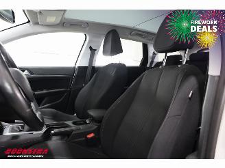 Peugeot 308 SW 1.6 BlueHDI Active Pano Navi Clima Cruise PDC picture 21
