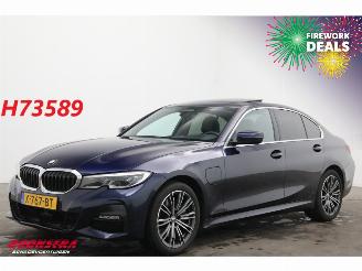 krockskadad bil auto BMW 3-serie 330e High Executive Schuifdak Leder HUD H/K ACC LED SHZ 2019/9