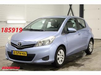 Unfallwagen Toyota Yaris 1.3 VVT-i Aspiration Bluetooth Airco Cruise Camera AHK 69.230 km! 2013/11