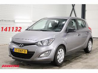 uszkodzony samochody osobowe Hyundai I-20 1.2i Business Edition Airco AHK 82.240 km! 2012/7