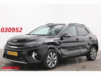 Voiture accidenté Kia Stonic 1.0 T-GDi MHEV DynamicPlusLine Virtual ACC Navi Clima Camera LRHZ SHZ 2025/6