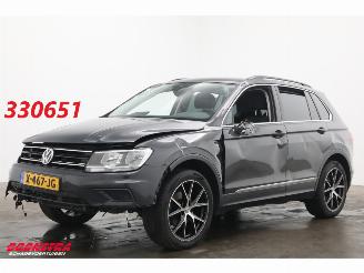 skadebil auto Volkswagen Tiguan 1.5 TSI ACT Comfortline Business Navi Airco Cruise PDC AHK 2019/11