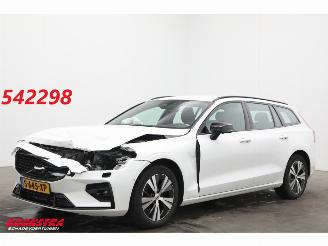 Voiture accidenté Volvo V-60 2.0 B3 Plus Dark LED ACC Leder H/K Camera SHZ AHK 2023/5