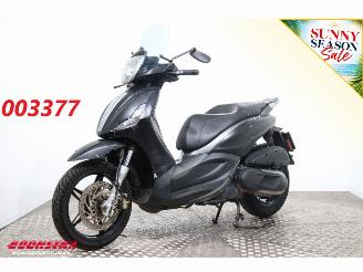 skadebil motor Piaggio  350 Beverly Sport ABS 2017/3