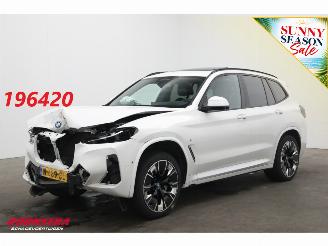 Voiture accidenté BMW iX3 High Executive M Sport 80 kWh Pano ACC Memory Leder H/K Navi Camera PDC 2021/12