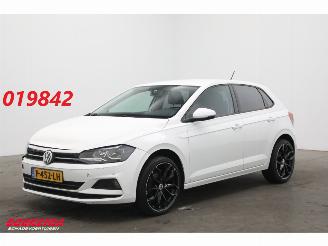 Unfallwagen Volkswagen Polo 1.0 TSI DSG Comfortline 5-drs Airco Cruise Bluetooth 2017/11