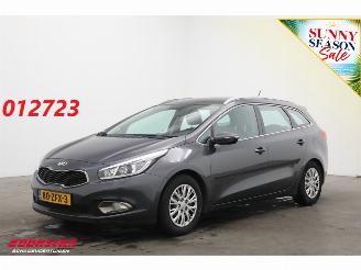 Voiture accidenté Kia Cee d Sportswagon 1.6 GDI Comfort Pack Cruise Airco PDC 2012/10
