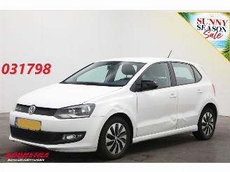 Vaurioauto  passenger cars Volkswagen Polo 1.0 BlueMotion Edition 5-DRS Navi Airco Cruise 2016/8
