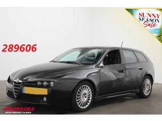 Auto incidentate Alfa Romeo 159 Sportwagon Sportwagon 2.0 JTD Ti Distinctive Eerste Eigenaar! Navi Clima Cruise PDC AHK 2011/11
