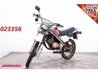 Vaurioauto  scooters Honda  mt5 1980/7