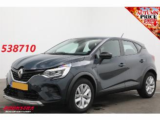 Vaurioauto  passenger cars Renault Captur 1.6 E-Tech Hybrid 145 Zen Cruise Navi Clima Camera PDC 2022/8