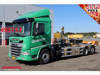 skadebil vrachtwagen DAF XD 450 6X2 Haakarm + HMF 3220K-RCS Kran 124.200 km! 2024/4