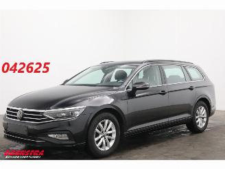 Schadeauto Volkswagen Passat Variant 2.0 TDI DSG Comfortline ACC Navi Clima Ergo Act. SHZ Apple/Android Camera PDC 2024/4