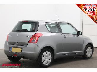 Suzuki Swift 1.3 Comfort 2e Eig. 108.123 km! picture 3