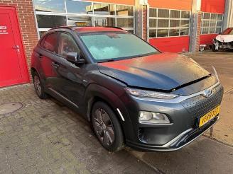 Dezmembrări autoturisme Hyundai Kona Kona (OS), SUV, 2017 / 2023 39 kWh 2020/10