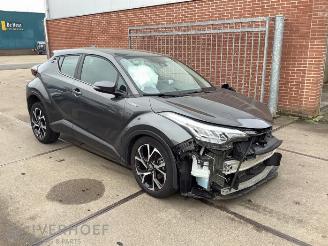 Uttjänta bilar auto Toyota C-HR C-HR (X1,X5), SUV, 2016 1.8 16V Hybrid 2022/4