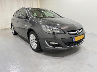 Auto incidentate Opel Astra Sports Tourer 1.4 Edition Navi/Clima 2016/2