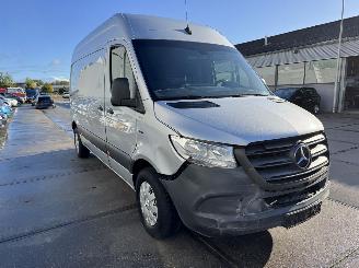 krockskadad bil bedrijf Mercedes Sprinter ELECTRIC L2/H2 85kW 3.5T Aut Clima 2022/4