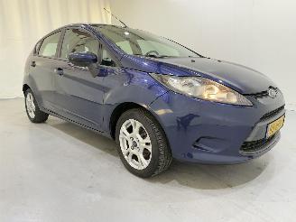 Damaged car Ford Fiesta 5-Drs 1.25 Limites Airco 2010/10