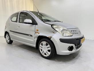 krockskadad bil auto Nissan Pixo 1.0 Acenta Airco 2010/5