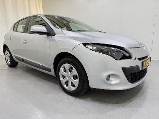 Coche accidentado Renault Mégane HB 1.5 dCi FAP Dynamique 2011/11