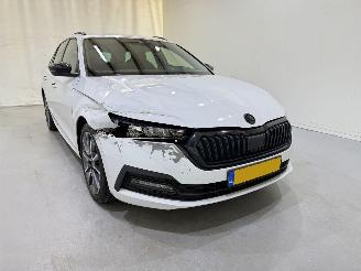 krockskadad bil auto Skoda Octavia Combi 1.0 TSI MHEV Sport Aut7 2021/11