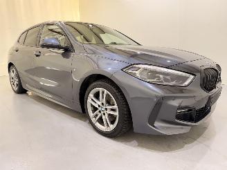 škoda osobní automobily BMW 1-serie 118i M Sport Edition Pano 2021/4