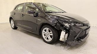 Unfallwagen Toyota Corolla HB 1.8 Hybrid Dynamic 2022/1