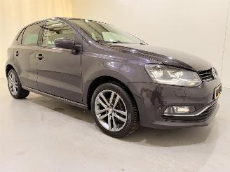 damaged passenger cars Volkswagen Polo V HB 1.0 Lounge Clima 2015/6