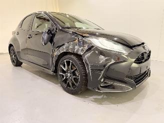 skadebil auto Toyota Yaris HB 1.5 HEV Comfort Style 2023/2