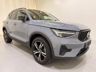 krockskadad bil auto Volvo XC40 T2 Plus Dark Aut8 2023/1