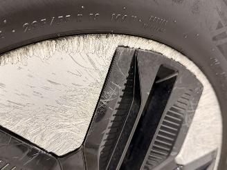 Volvo EX30 Extended Pure 69kWh 200kW picture 13