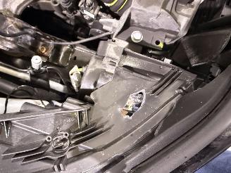 Peugeot 2008 1.2 GT-Line Automaat Navi/Clima picture 32