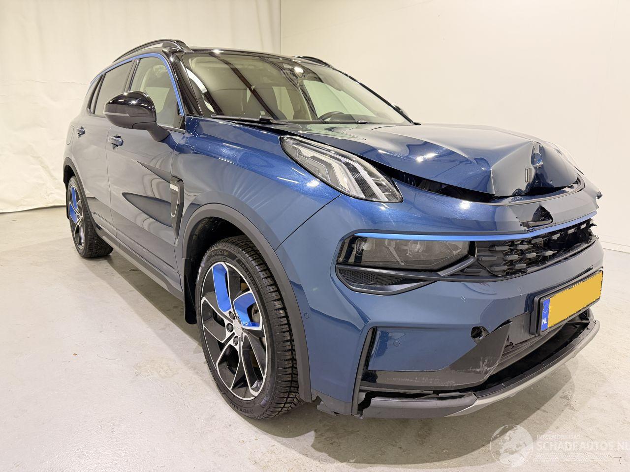 Lynk & Co 01 1.5 Plug-in Hybrid Pano/Apple