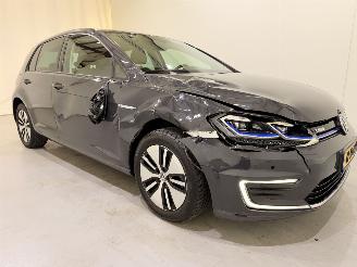 Schadeauto Volkswagen e-Golf VII HB E-DITION Aut 2020/3