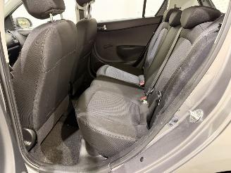 Hyundai I-20 HB 1.2 i-Deal Navi/Airco picture 35