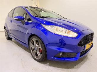 Unfallwagen Ford Fiesta 1.6 ST2 180PK Navi/Clima 2014/7