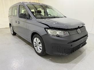 damaged passenger cars Volkswagen Caddy maxi Combi 1.5 TSI eHybrid PHEV Aut6 2025/12