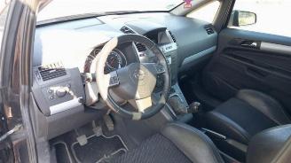 Opel Zafira  picture 10