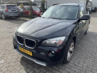 Vaurioauto  passenger cars BMW X1 2.0 D  X-Drive   Automaat  ( schadevrij ) Panoramadak-Leer 2011/11