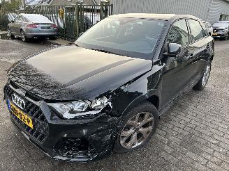 Voiture accidenté Audi A1 1.0   2.5 TFSI  Allstreet Advanced Edition  5 drs   ( 2783 Km ) 2024/8