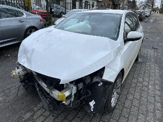 uszkodzony samochody osobowe Peugeot 308 1.2 PureTech  5 Drs 2020/2
