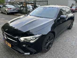 uszkodzony samochody osobowe Mercedes Cla-klasse 200 D  Shooting Break  Automaat 2020/1