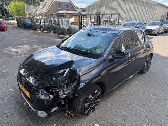 krockskadad bil auto Peugeot e-208 EV  Allure 50kWh  Automaat 2024/5