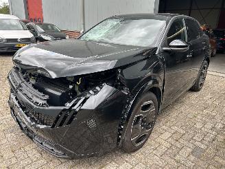 Auto incidentate Peugeot 3008 e- 3008 GT  Avantage Automaat  ( Nieuw prijs 52500,00 ) 2025/2