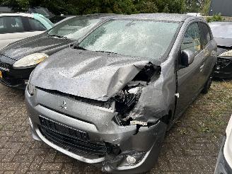 Coche accidentado Mitsubishi Space-star 1.2 Intense+ 2015/11